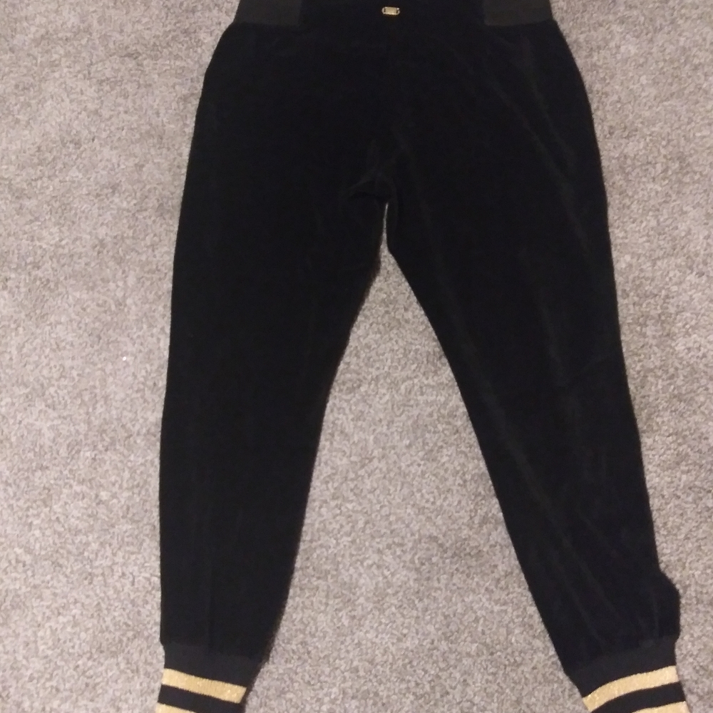 Nicki Minaj jogger style pants